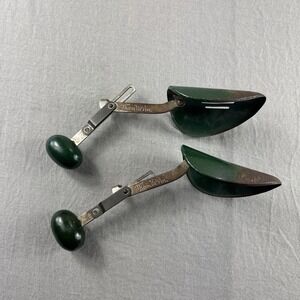 Vintage Thom McAn Metal Shoe Tree #4 Green Shaper Retainer Keeper Adjustable